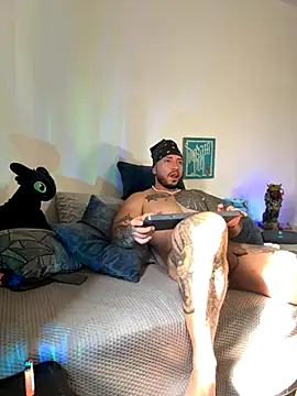 Snapshot of Dave-Max01 chatting on November 2025 01:55:01 PM Dave-Max01 online show from November 2025 01:55:01 PM