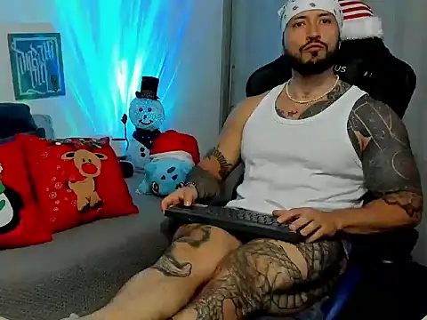 Snapshot of Dave-Max01 chatting on December 2025 02:34:01 PM Dave-Max01 online show from December 2025 02:34:01 PM