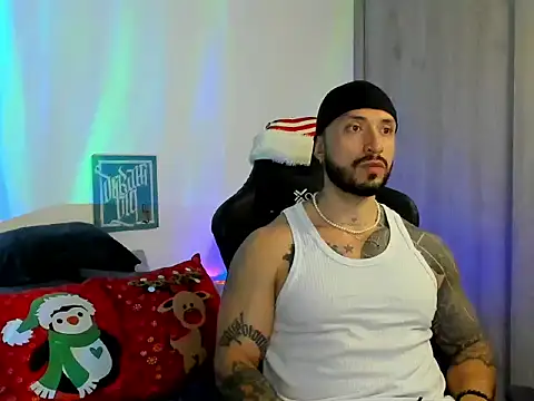 Snapshot of Dave-Max01 chatting on December 2025 03:13:01 AM Dave-Max01 online show from December 2025 03:13:01 AM