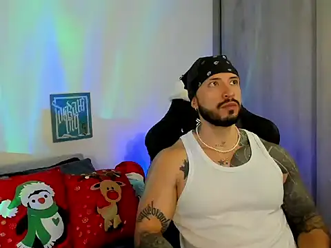 Snapshot of Dave-Max01 chatting on December 2025 04:36:01 PM Dave-Max01 online show from December 2025 04:36:01 PM