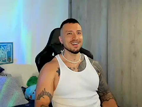 Snapshot of Dave-Max01 chatting on February 2026 02:37:02 PM Dave-Max01 online show from February 2026 02:37:02 PM