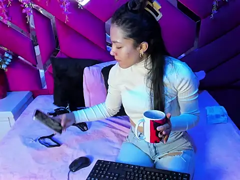 Snapshot of Gisell_Squirt_ chatting on November 2025 12:15:02 PM Gisell Squirt online show from November 2025 12:15:02 PM