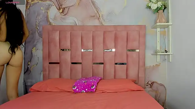 Isis Blaze online show from November 2025 03:07:01 AM