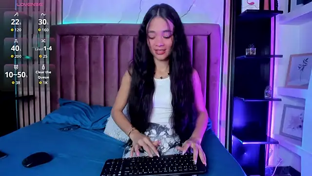 Isis Blaze online show from May 2026 03:33:01 AM
