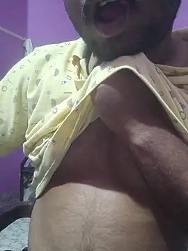 Snapshot of Y0ur_Slave chatting on February 2026 04:33:01 PM Y0ur Slave online show from February 2026 04:33:01 PM