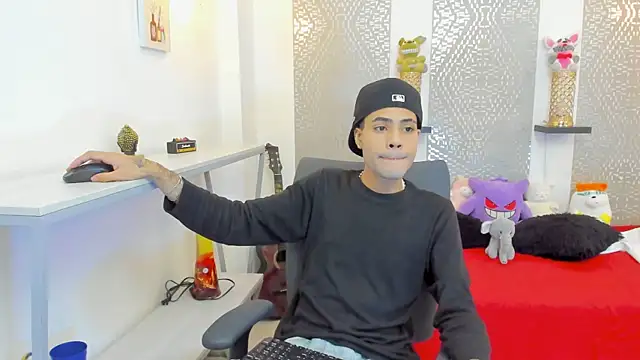 JacobBlackwell  online show from December 2025 07:44:01 PM