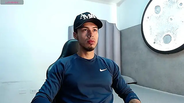 Rurik Jones online show from October 2025 11:45:02 AM