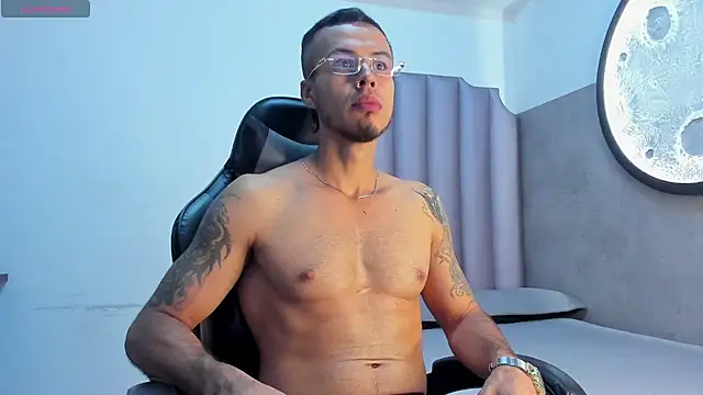 Rurik Jones online show from November 2025 12:15:01 PM