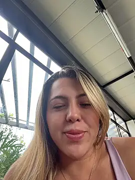camila vanucci- online show from June 2026 05:57:02 PM