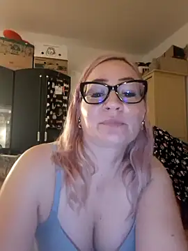 Snapshot of vivonivo chatting on October 2025 08:09:02 PM vivonivo online show from October 2025 08:09:02 PM