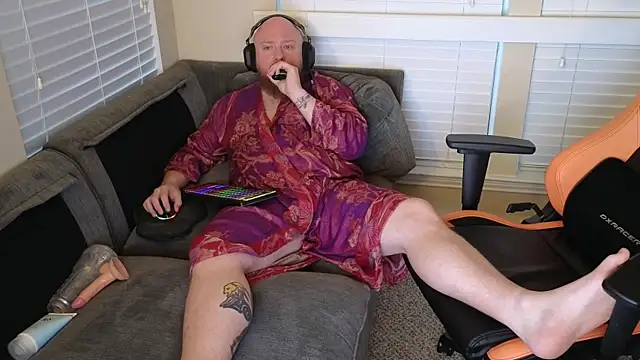 Snapshot of theballboy1 chatting on April 2026 12:13:02 AM theballboy1 online show from April 2026 12:13:02 AM