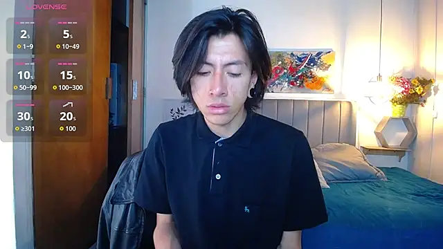 Snapshot of camerongrey chatting on October 2025 01:44:01 PM camerongrey online show from October 2025 01:44:01 PM