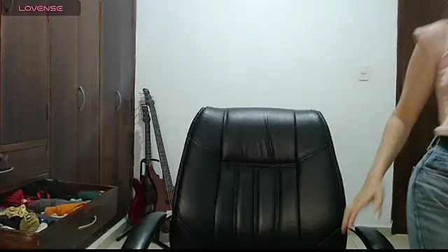 CarlaLorez online show from March 2026 01:10:02 AM