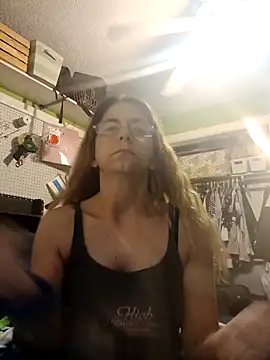 Snapshot of 1988beth chatting on October 2025 12:21:02 AM 1988beth online show from October 2025 12:21:02 AM