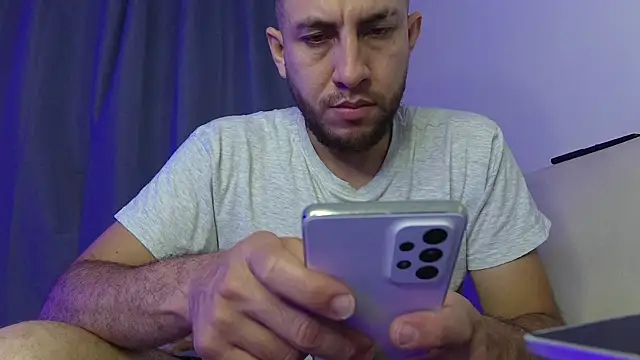 Snapshot of Alessfuck_friends chatting on March 2026 10:24:01 PM Alessfuck friends online show from March 2026 10:24:01 PM