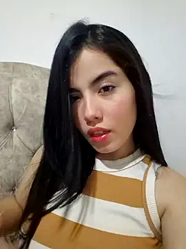 Snapshot of candyy_white chatting on October 2025 05:02:02 AM candyy white online show from October 2025 05:02:02 AM