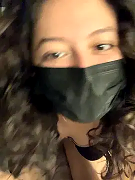 alicacua online show from November 2025 02:03:02 AM