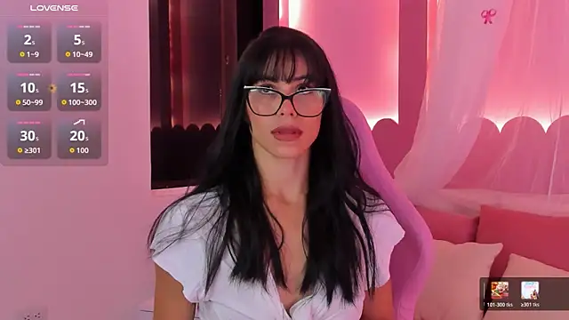 Snapshot of Elena_Kink chatting on February 2026 07:10:01 PM Elena Kink online show from February 2026 07:10:01 PM