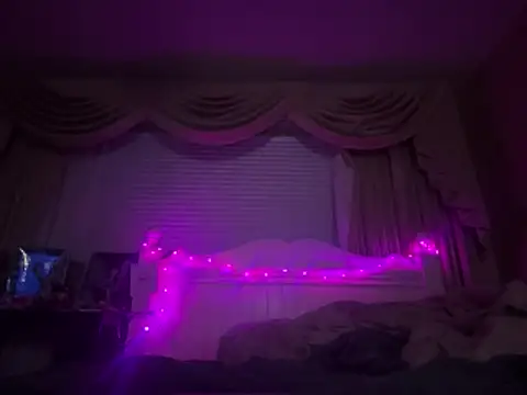 tiffanyxoxo515 online show from March 2026 03:54:01 AM