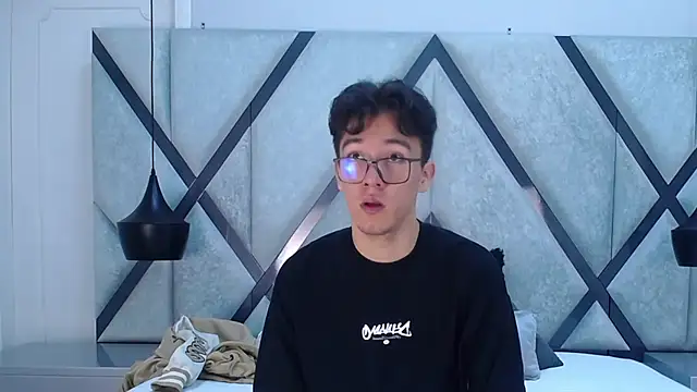 Austin Reeds online show from October 2025 11:44:01 AM