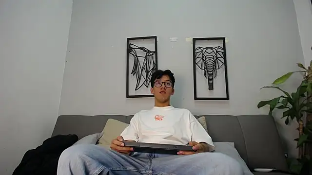 Austin Reeds online show from October 2025 03:13:01 PM