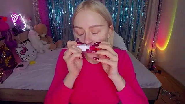 CeaneLino online show from December 2025 05:31:02 PM