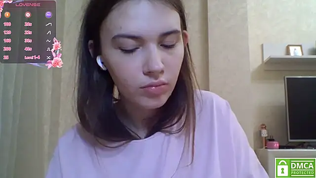 Snapshot of CeyaLier chatting on May 2026 06:04:02 PM CeyaLier online show from May 2026 06:04:02 PM