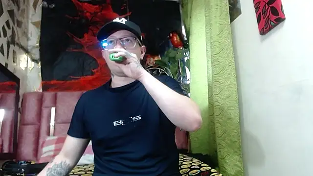 ashanti-and-alejo online show from October 2025 12:17:02 PM