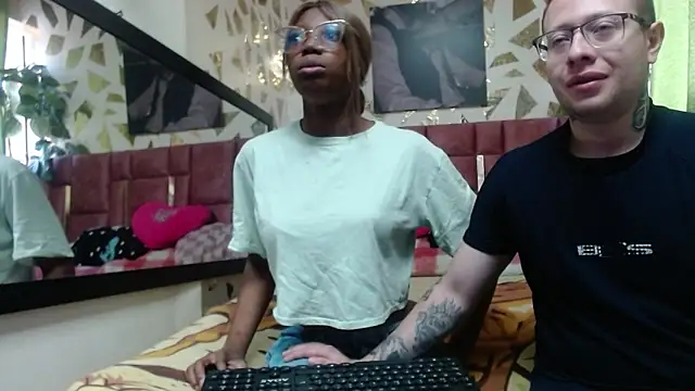 ashanti-and-alejo online show from November 2025 12:15:01 PM