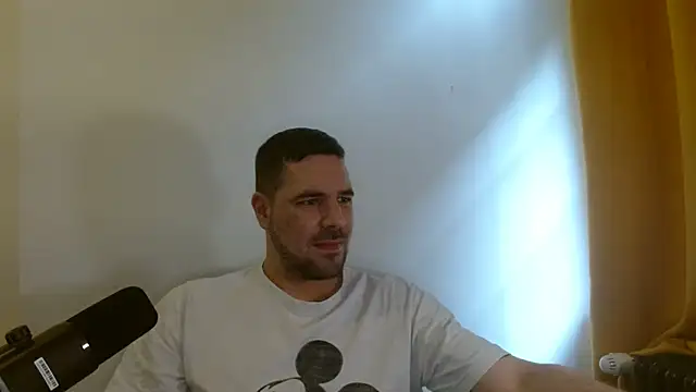 Snapshot of chibrax918 chatting on December 2025 11:05:01 AM chibrax918 online show from December 2025 11:05:01 AM