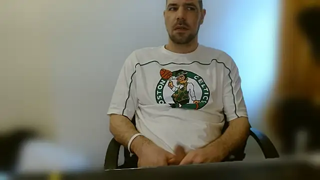 Snapshot of chibrax918 chatting on March 2026 08:42:01 AM chibrax918 online show from March 2026 08:42:01 AM