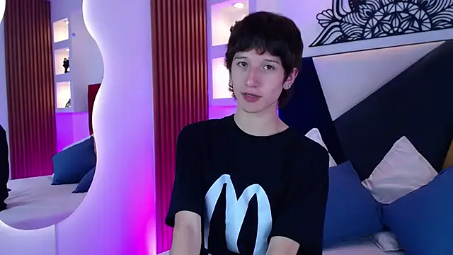 Snapshot of Emo_Boy_ chatting on February 2026 08:38:01 PM Emo Boy online show from February 2026 08:38:01 PM