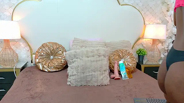  NinaFox  online show from January 2026 02:11:01 PM