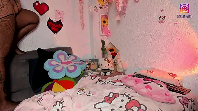 Emilycollei online show from April 2026 05:12:02 AM