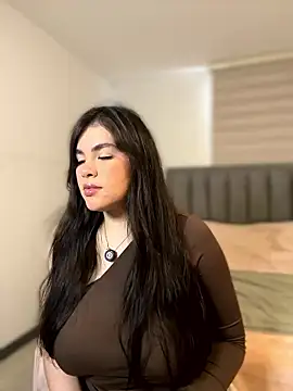 Snapshot of Isabella_LaRue chatting on January 2026 07:08:02 PM Isabella LaRue online show from January 2026 07:08:02 PM