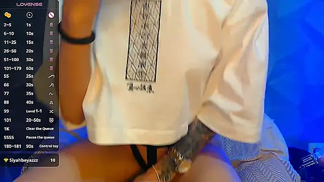 Snapshot of Horny_beautyyy chatting on October 2025 06:17:02 PM Horny beautyyy online show from October 2025 06:17:02 PM