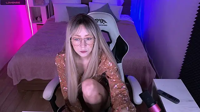 sofiisun online show from October 2025 04:11:01 AM