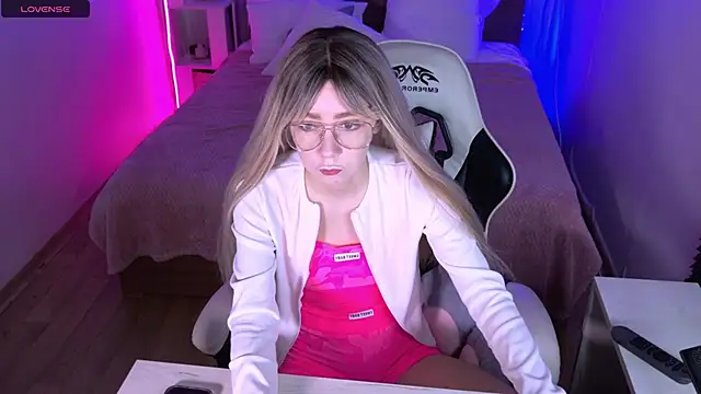 sofiisun online show from October 2025 04:15:01 AM