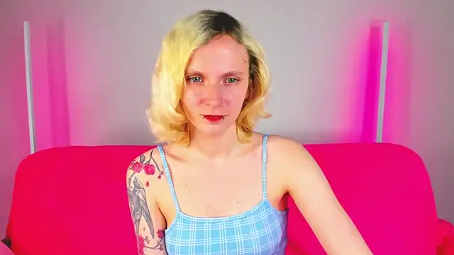 LikiLips online show from May 2026 01:11:02 AM