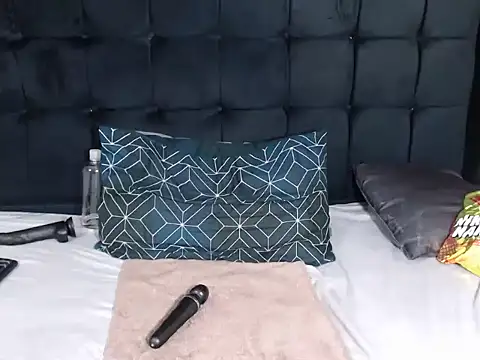 CaramelBootty online show from November 2025 05:24:01 AM