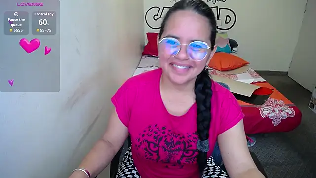 Miss  kendra  online show from February 2026 01:39:01 PM