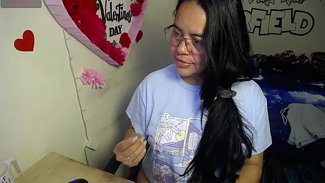 Snapshot of Miss__kendra_ chatting on April 2026 11:47:02 AM Miss kendra online show from April 2026 11:47:02 AM