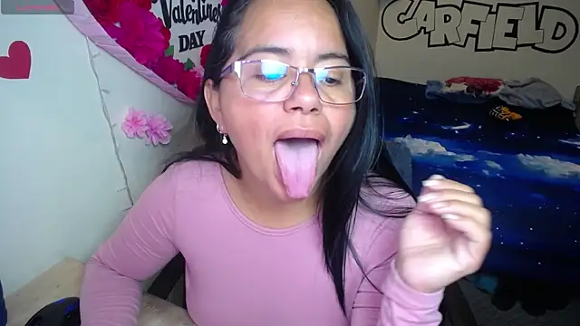 Snapshot of Miss__kendra_ chatting on April 2026 02:13:02 PM Miss kendra online show from April 2026 02:13:02 PM