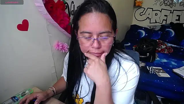 Snapshot of Miss__kendra_ chatting on April 2026 03:57:01 PM Miss kendra online show from April 2026 03:57:01 PM