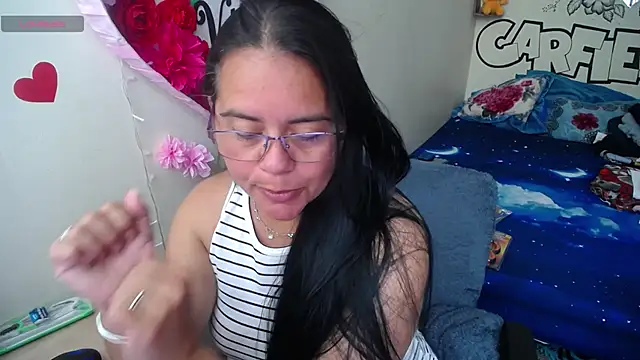 Snapshot of Miss__kendra_ chatting on April 2026 04:15:01 PM Miss kendra online show from April 2026 04:15:01 PM
