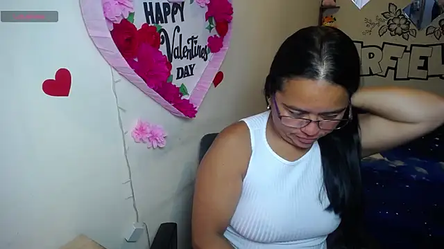 Snapshot of Miss__kendra_ chatting on May 2026 11:37:02 AM Miss kendra online show from May 2026 11:37:02 AM
