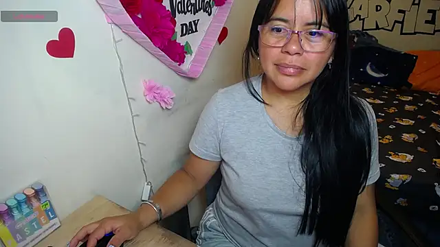 Snapshot of Miss__kendra_ chatting on May 2026 11:51:02 AM Miss kendra online show from May 2026 11:51:02 AM