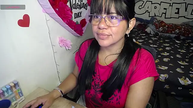 Snapshot of Miss__kendra_ chatting on May 2026 11:28:01 AM Miss kendra online show from May 2026 11:28:01 AM