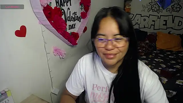 Snapshot of Miss__kendra_ chatting on May 2026 11:38:01 AM Miss kendra online show from May 2026 11:38:01 AM