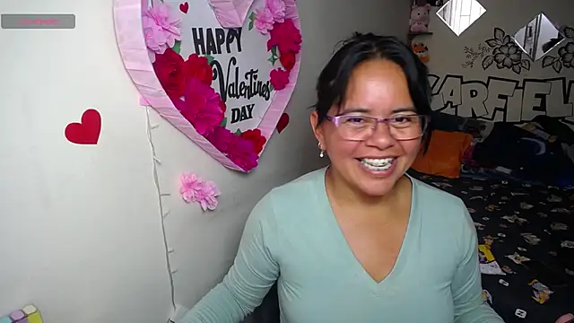 Snapshot of Miss__kendra_ chatting on May 2026 04:13:02 PM Miss kendra online show from May 2026 04:13:02 PM